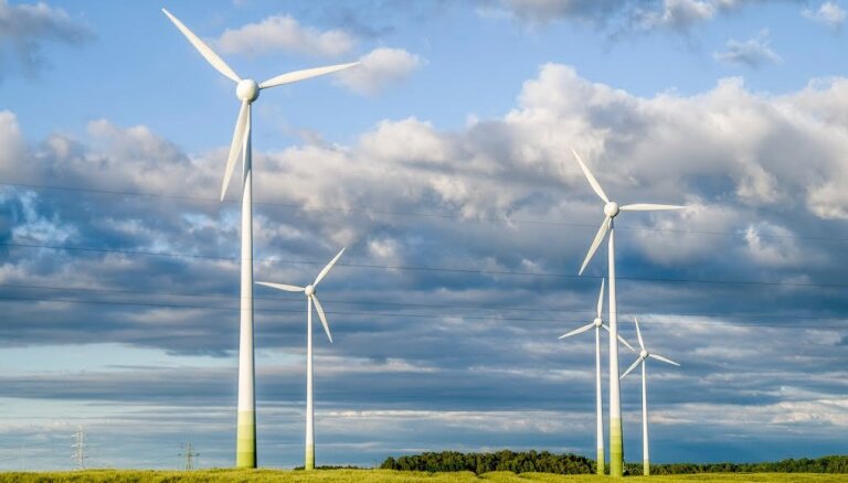 Opozīcija kritizē atvieglotus nosacījumus vēja elektrostaciju parku attīstīšanai