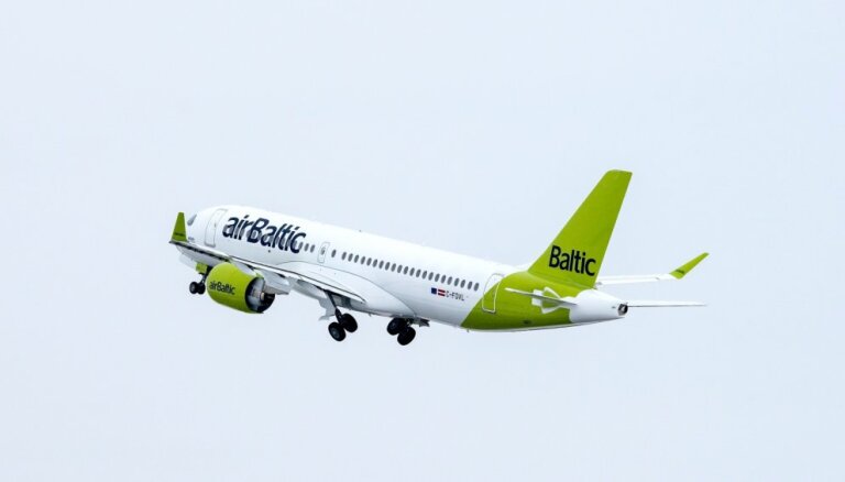'airBaltic' septembrī trīskāršo pārvadāto pasažieru skaitu