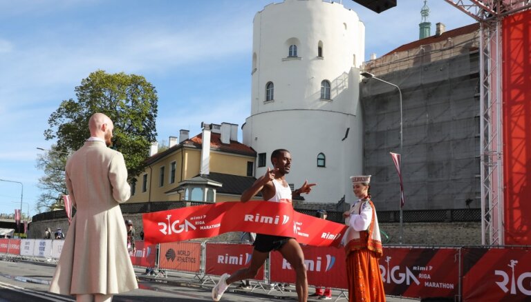 Rīgas maratonā uzvar skrējēji no Etiopijas