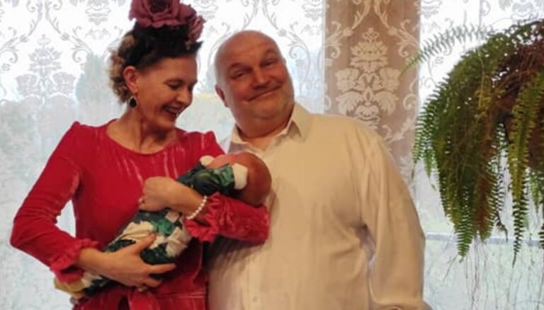 Kaspars Upaciers kļuvis par vectētiņu
