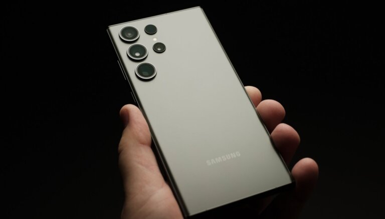 Divreiz vairāk megapikseļu – 'Samsung' prezentē jaunos 'Galaxy S23'