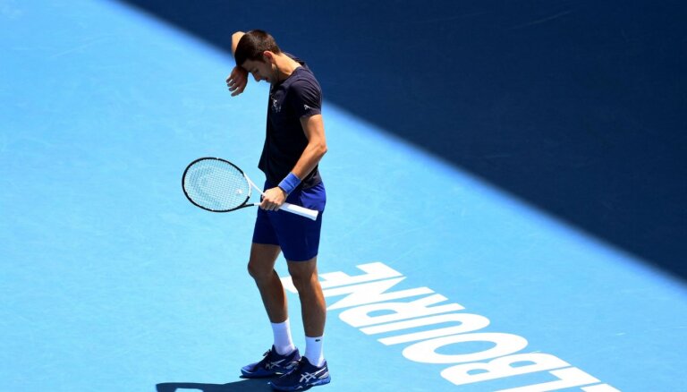 Власти Австралии аннулировали визу теннисиста Новака Джоковича