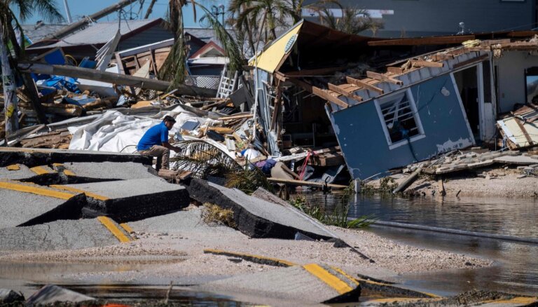Viesuļvētrā 'Īens' Floridā bojāgājušo skaits pieaudzis līdz 47
