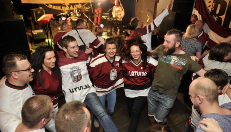 Latvijas hokeja faniem arī Maskavā būs tradicionālais klubiņš 'Baltie krekli'
