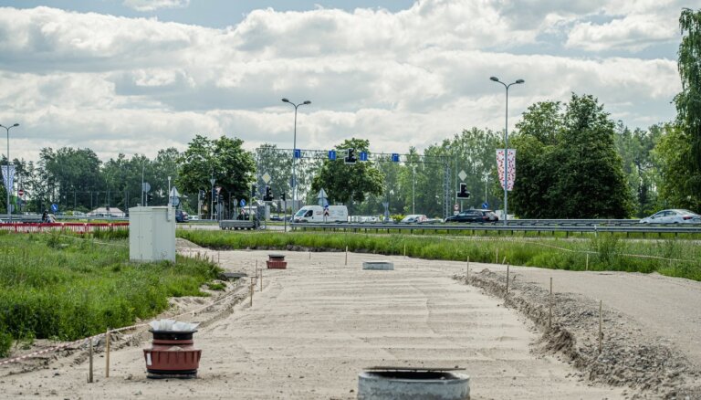 'Rail Baltica' ietvaros pie lidostas izbūvētas inženierkomunikācijas un top ceļi