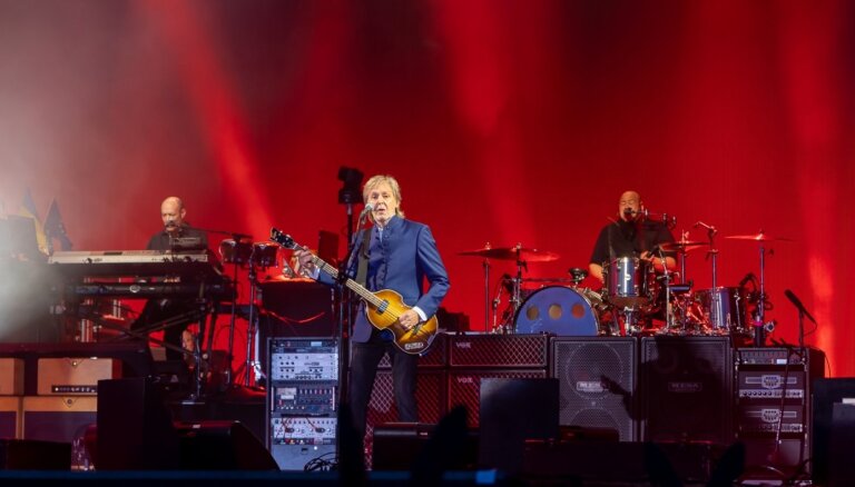 No Makartnija Glastonberijā līdz 'Ratnieku' ābeļdārzam Latvijā. Fotogrāfa stāsts