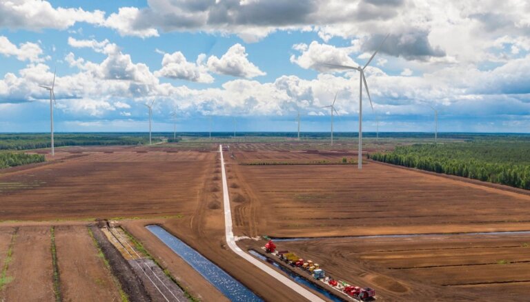 Эксперты: Латвия может попасть под санкции ЕК, если не откажется от энергоресурсов из РФ в пользу ветропарков