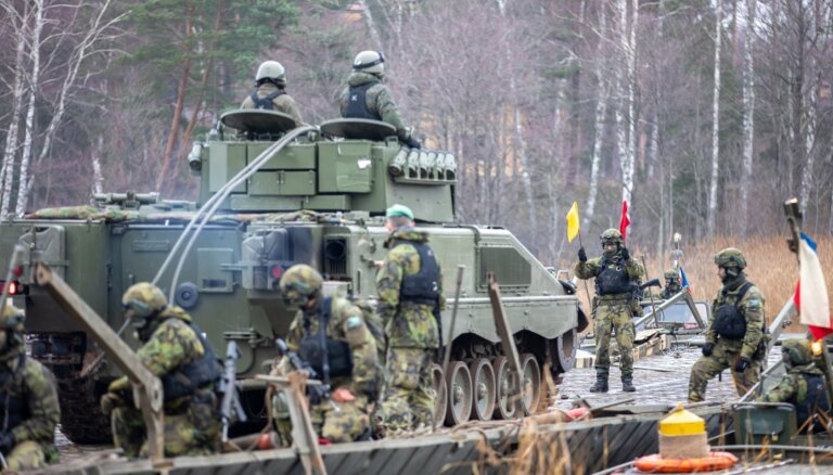 NATO karavīri un zemessargi Aizkrauklē pār Daugavu veidos pontonu tiltu
