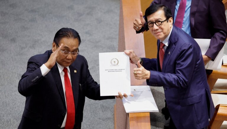 Парламент Индонезии ввел уголовную ответственность за секс вне брака. Запрет коснется и иностранных туристов