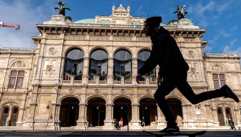Полиция Вены усилила уличные патрули после получения сообщений о готовящейся атаке исламистов