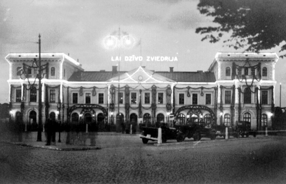Rīgas Centrālā stacija: vairāk nekā 150 gadi fotogrāfijās