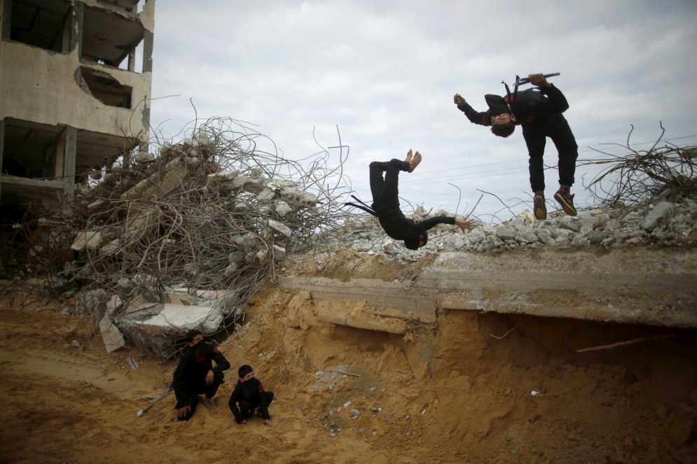 Uguni spļaujošas palestīniešu nindzjas